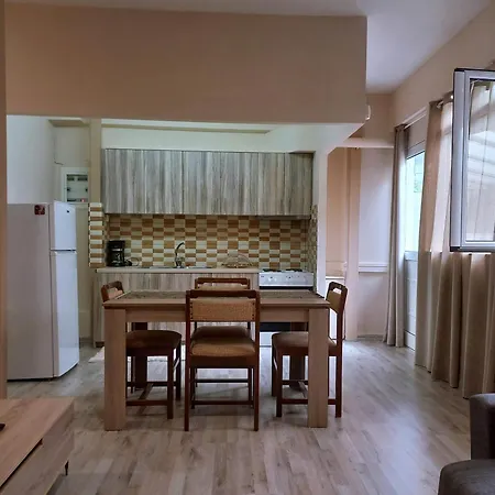 Sam's View Heart - Beautiful With Backyard * Τρίπολη