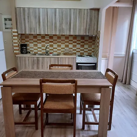 Apartment Sam's View Heart - Beautiful With Backyard Tripoli