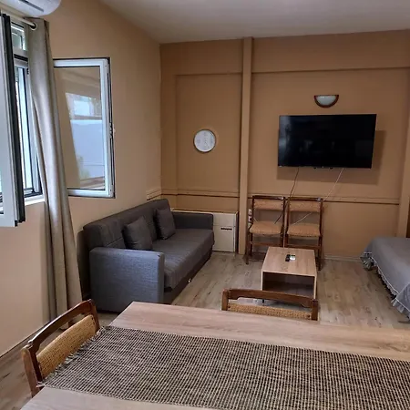 Sam's View Heart - Beautiful With Backyard * Tripoli