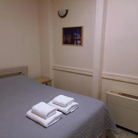 Sam's View Heart - Beautiful With Backyard