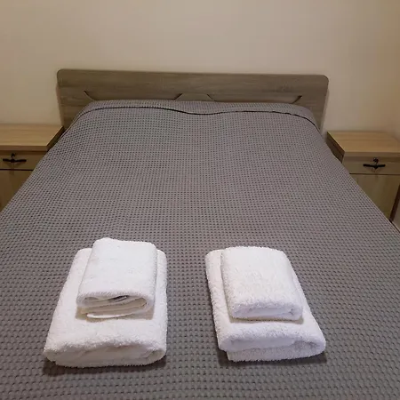 Sam's View Heart - Beautiful With Backyard Appartamento