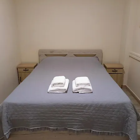 Sam's View Heart - Beautiful With Backyard Tripoli