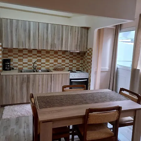 Sam's View Heart - Beautiful With Backyard Tripoli