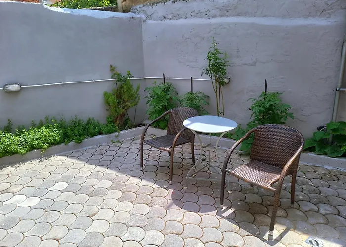 Sam's View Heart - Beautiful With Backyard *