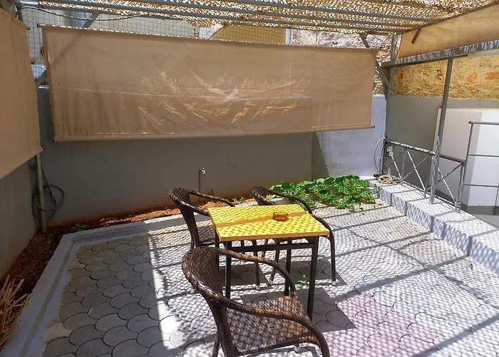 Sam's View Heart - Beautiful With Backyard * Trípoli