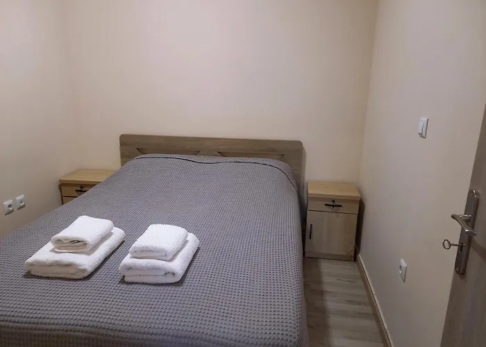 Sam's View Heart - Beautiful With Backyard Apartamento Trípoli