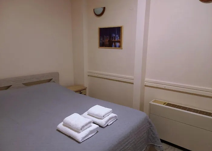 Sam's View Heart - Beautiful With Backyard