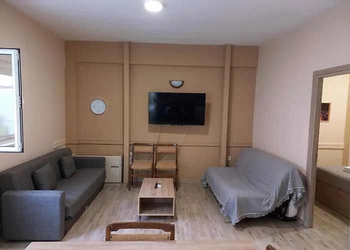 Sam's View Heart - Beautiful With Backyard Διαμέρισμα Τρίπολη